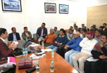 चारधाम यात्रा 2026 की तैयारियाँ तेजः गढ़वाल आयुक्त ने स्टेकहोल्डर्स संग की अहम बैठक