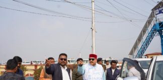 सतपाल महाराज ने बनबसा में ₹500 करोड़ की आधुनिक लैंड पोर्ट परियोजना का निरीक्षण किया, अप्रैल 2027 तक पूर्ण करने के निर्देश