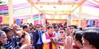 काशीपुर रंगोत्सव होली मिलन समारोह में शामिल हुए मुख्यमंत्री पुष्कर धामी।