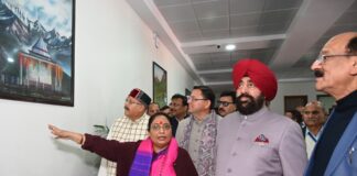 भराड़ीसैंण विधानसभा भवन में उत्तराखण्ड की संस्कृति एवं लोककला की फोटो गैलरी का अवलोकन