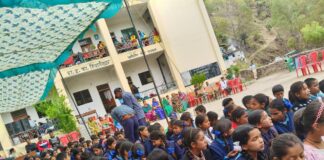 स्कूलों में प्रवेशोत्सव के तहत 67815 नये छात्रों ने लिया दाखिला