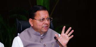 मुख्यमंत्री धामी ने शुक्रवार को सचिवालय में नैनीताल एवं ऊधमसिंहनगर जनपद की विभिन्न विधानसभाओं से संबंधित मुख्यमंत्री घोषणाओं की समीक्षा की।