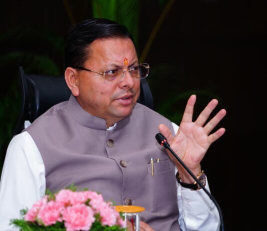 मुख्यमंत्री धामी ने शुक्रवार को सचिवालय में नैनीताल एवं ऊधमसिंहनगर जनपद की विभिन्न विधानसभाओं से संबंधित मुख्यमंत्री घोषणाओं की समीक्षा की।