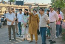 कुंभ मेला 2027: मेलाधिकारी ने किया प्रशासनिक रोड कॉरिडोर सहित विभिन्न निर्माण कार्यों का निरीक्षण