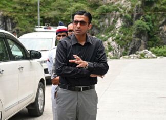 एटीएस कॉलोनी में आतंक का पर्याय बने बिल्डर पर जिला मजिस्ट्रेट का बड़ा एक्शन स्वतः संज्ञान लेकर गुंडा एक्ट में बुक कर किया जिला बदर