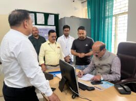 स्वास्थ्य मंत्री सुबोध उनियाल ने किया गरमपानी सामुदायिक स्वास्थ्य केंद्र का औचक निरीक्षण