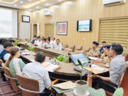 यातायात सुधार एवं पार्किंग व्यवस्था को लेकर डीएम सख्त, माइक्रो लेवल प्लान तैयार कर कार्यों में तेजी लाने के निर्देश