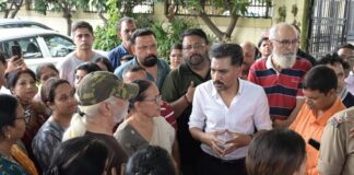 सीमाद्वार में जलभराव पर डीएम सख्त, नगर निगम को 24 घंटे में सफाई और डिवाटरिंग के निर्देश