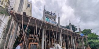 बिना नक्शे निर्माण पर एमडीडीए का शिकंजा, ऋषिकेश में व्यावसायिक उपयोग के टिन शेड समेत तीन अवैध निर्माण सील