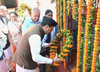 मुख्यमंत्री ने उत्तराखण्ड राज्य आंदोलनकारी शहीदों को अर्पित की श्रद्धांजलि