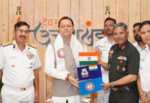 माउंट मुकुट ईस्ट का ऐतिहासिक आरोहण कर लौटे भारतीय तटरक्षक बल एवं एचएमआई के संयुक्त अभियान दल का मुख्यमंत्री ने किया फ्लैग-इन